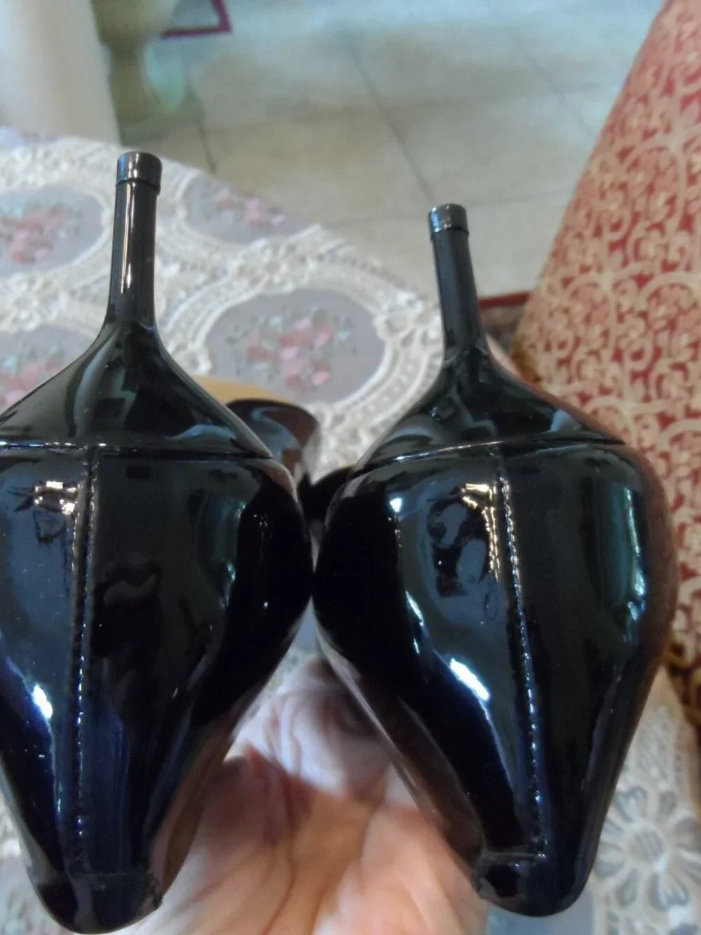 Gucci Black Patent Leather Kitten Heel Pumps Size 39.5B